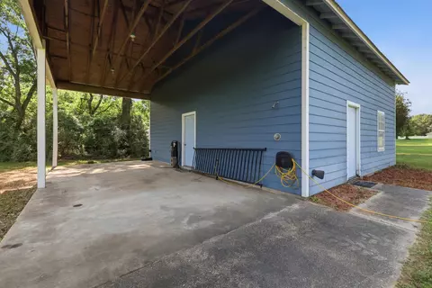 Exterior - 11 Fielding Rd, Wiggins, MS 39577 photo 8 of 17