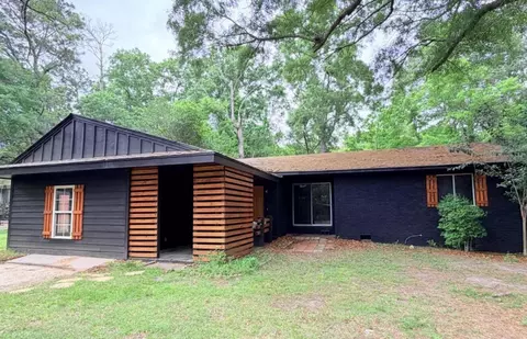 2815 Hillside Dr, Hattiesburg, MS 39401