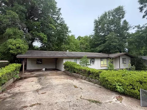 100 Southern Hills Dr, Hattiesburg, MS 39401