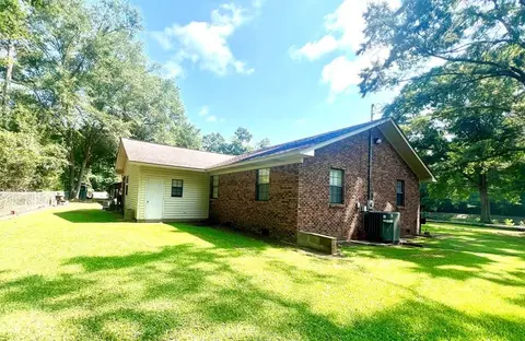 Exterior - 15 Sullivan Rd, Laurel, MS 39443 photo 4 of 17