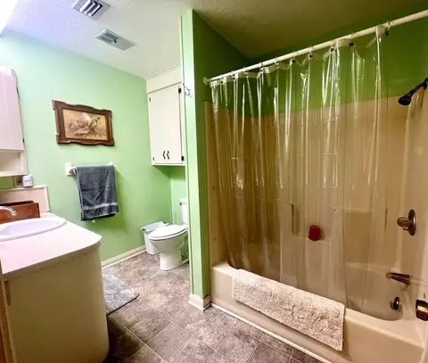 Bath - 15 Sullivan Rd, Laurel, MS 39443 photo 1 of 4