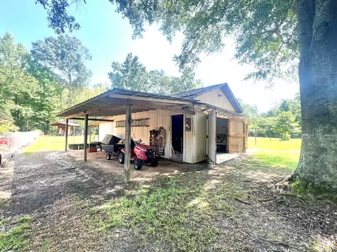 Exterior - 15 Sullivan Rd, Laurel, MS 39443 photo 8 of 17