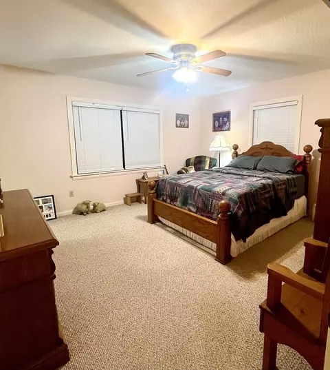 Bedroom - 15 Sullivan Rd, Laurel, MS 39443 photo 1 of 3