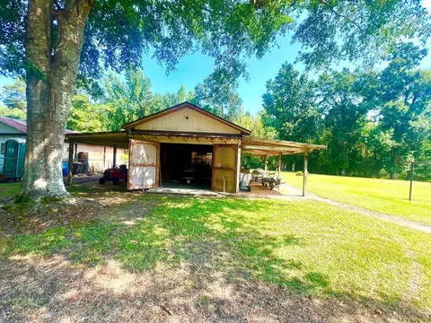 Exterior - 15 Sullivan Rd, Laurel, MS 39443 photo 7 of 17