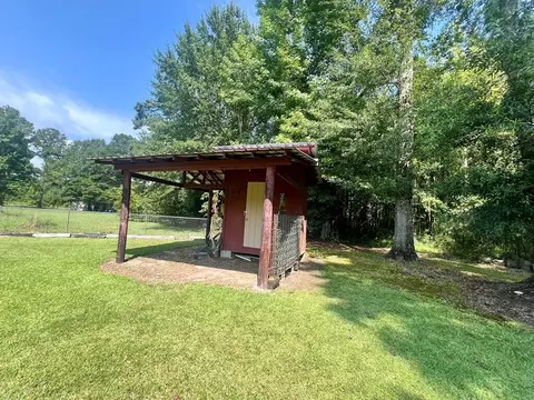 Exterior - 15 Sullivan Rd, Laurel, MS 39443 photo 10 of 17