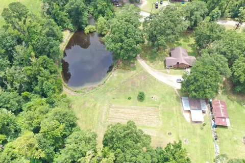 View/Area - 15 Sullivan Rd, Laurel, MS 39443 photo 2 of 4