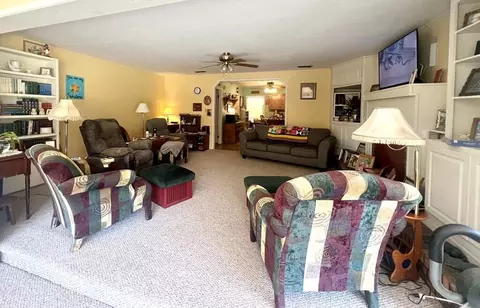 Living - 15 Sullivan Rd, Laurel, MS 39443 photo 1 of 3