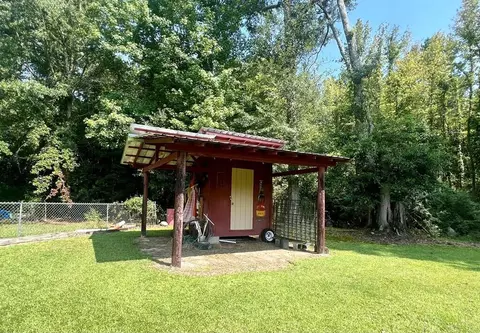 Exterior - 15 Sullivan Rd, Laurel, MS 39443 photo 9 of 17