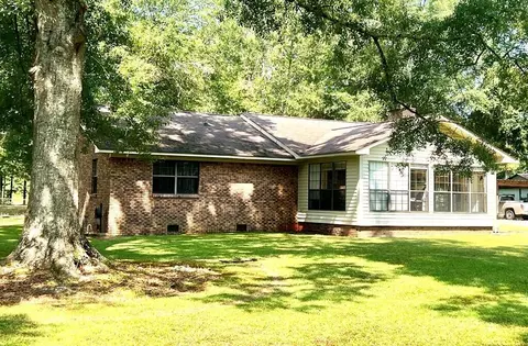 Exterior - 15 Sullivan Rd, Laurel, MS 39443 photo 1 of 17