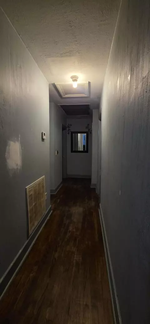 Entry Way - 75 E 8th Ave, Bay Springs, MS 39422 photo 1 of 1
