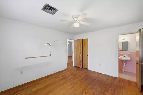 Bedroom - 107 W Bell Ave, Mendenhall, MS 39114 photo 4 of 6