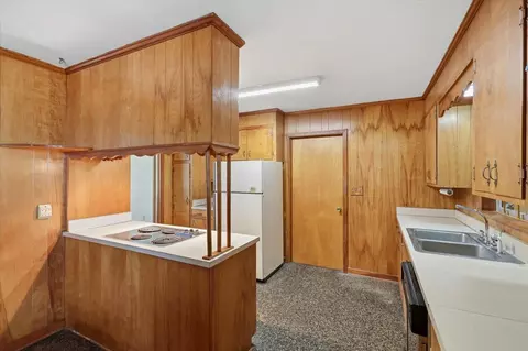 Kitchen - 107 W Bell Ave, Mendenhall, MS 39114 photo 4 of 5