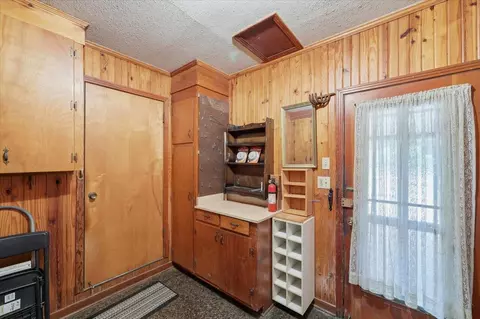 Entry Way - 107 W Bell Ave, Mendenhall, MS 39114 photo 1 of 1