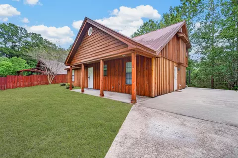 Exterior - 61 Pinehills Dr, Collins, MS 39428 photo 3 of 7