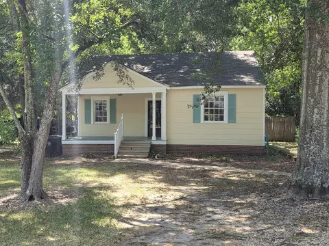 2010 Mamie St, Hattiesburg, MS 39401