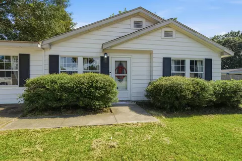 Exterior - 772 E Central Ave, Petal, MS 39465 photo 3 of 6