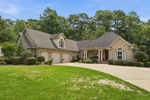 125 Saint Annes Dr, Hattiesburg, MS 39401