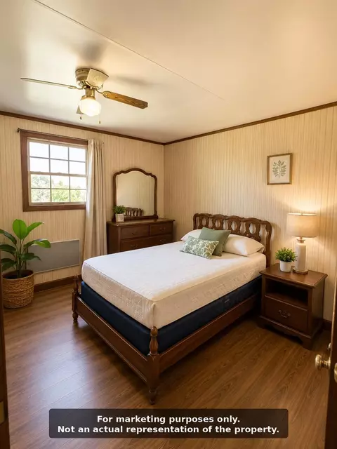 Bedroom - 511 Sandy T Gavin Ave, Laurel, MS 39440 photo 3 of 5