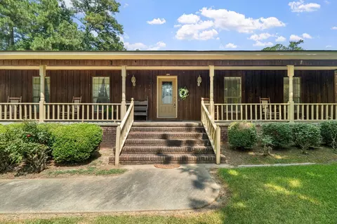 108 Pinecrest St, Collins, MS 39428 photo 3