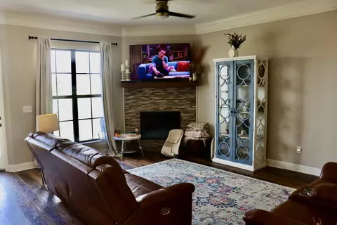 Living - 402 Military Rd, Sumrall, MS 39482 photo 1 of 2