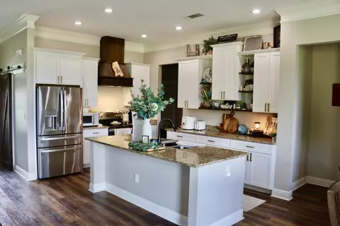 Kitchen - 402 Military Rd, Sumrall, MS 39482 photo 1 of 3