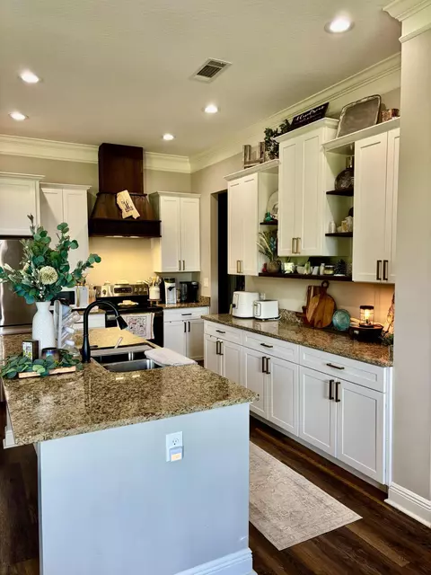 Kitchen - 402 Military Rd, Sumrall, MS 39482 photo 3 of 3