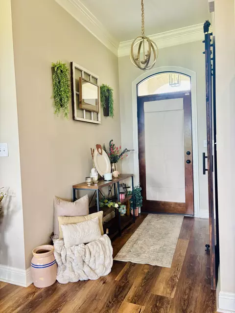Entry Way - 402 Military Rd, Sumrall, MS 39482 photo 1 of 3