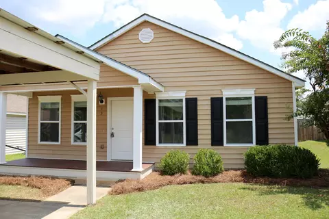 13 Veranda Dr, Hattiesburg, MS 39402