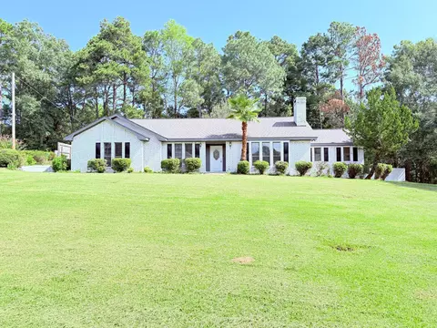112 Greenwood Dr, Hattiesburg, MS 39402