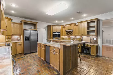Kitchen - 33 Pinedale Dr, Collins, MS 39428 photo 6 of 7
