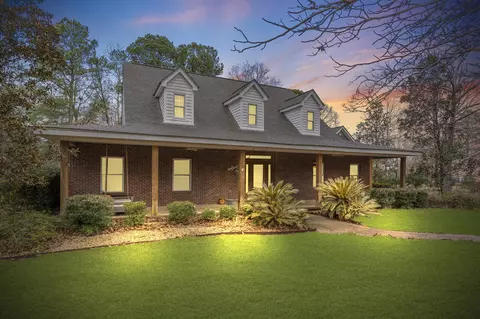 Exterior - 33 Pinedale Dr, Collins, MS 39428 photo 4 of 17