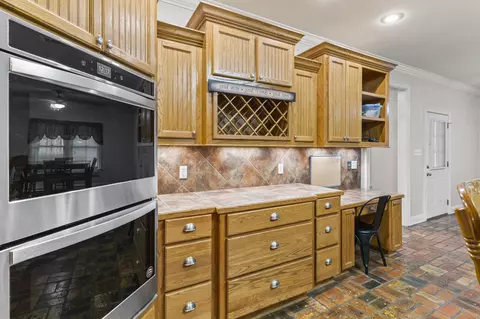 Kitchen - 33 Pinedale Dr, Collins, MS 39428 photo 5 of 7