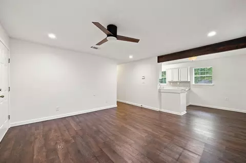 Living - 1 Maple Rd, Petal, MS 39465 photo 2 of 2