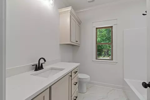 Bath - 6 Shadow Ridge Dr, Laurel, MS 39443 photo 6 of 6