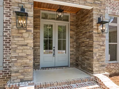 Exterior - 6 Shadow Ridge Dr, Laurel, MS 39443 photo 3 of 11