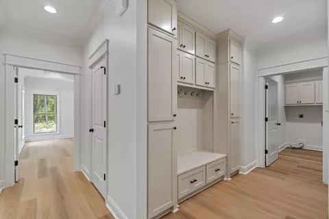 Entry Way - 6 Shadow Ridge Dr, Laurel, MS 39443 photo 3 of 4