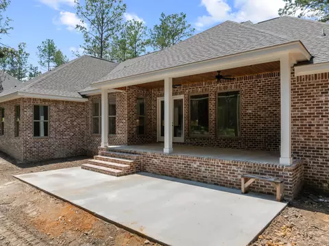 Exterior - 6 Shadow Ridge Dr, Laurel, MS 39443 photo 6 of 11