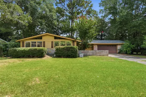 1206 Windsor Dr, Hattiesburg, MS 39402