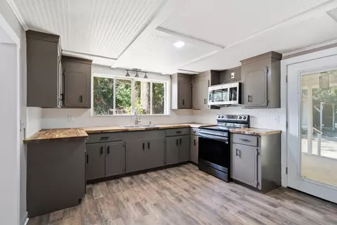 Kitchen - 3989 Monroe Rd, Seminary, MS 39479 photo 1 of 2