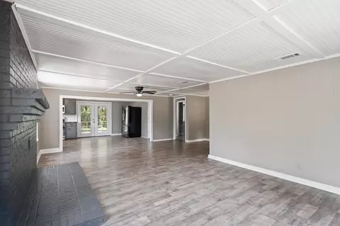 Living - 3989 Monroe Rd, Seminary, MS 39479 photo 2 of 5
