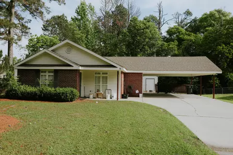 98 Parkwood Dr, Hattiesburg, MS 39402