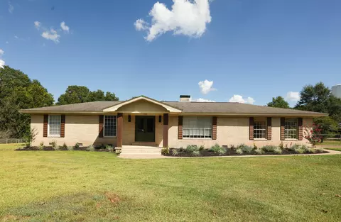 700 Old Richton, Petal, MS 39465
