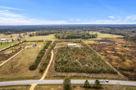 View/Area - 284 W Wire Rd, Perkinston, MS 39573 photo 2 of 12