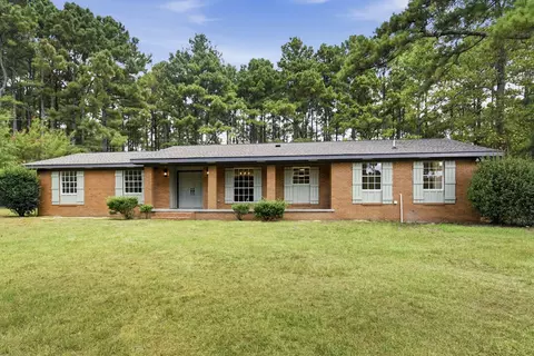 17 Old Fellowship, Ellisville, MS 39437