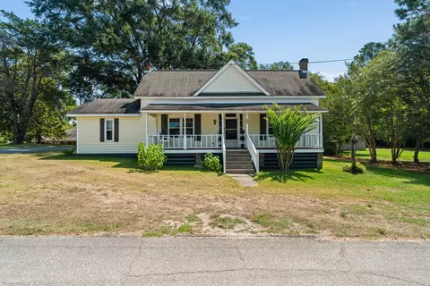 Exterior - 100 Poplar St, Sumrall, MS 39482 photo 4 of 15