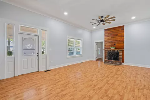 Living - 100 Poplar St, Sumrall, MS 39482 photo 2 of 3
