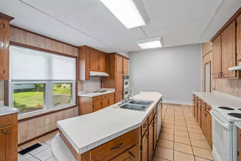 Kitchen - 100 Poplar St, Sumrall, MS 39482 photo 4 of 5