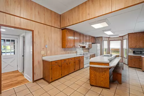 Kitchen - 100 Poplar St, Sumrall, MS 39482 photo 2 of 5
