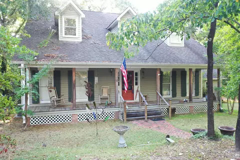 115 Dogwood Dr, Hattiesburg, MS 39402