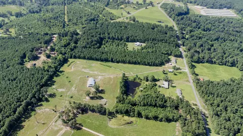 View/Area - 356 Co Rd 7 # A, Stringer, MS 39481 photo 4 of 9